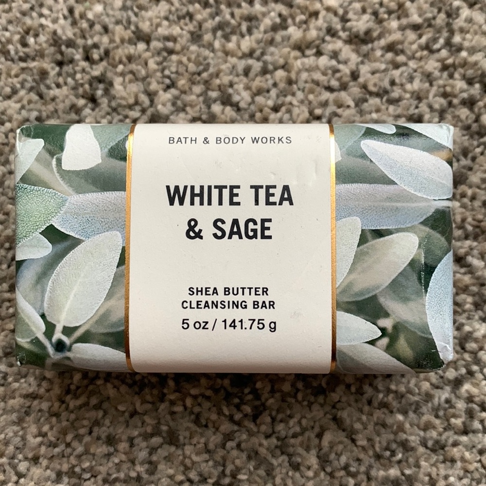NWT Bath & Body Works White Tea & Sage Shea Butter Soap Cleansing Bar 5 oz - Picture 2 of 3